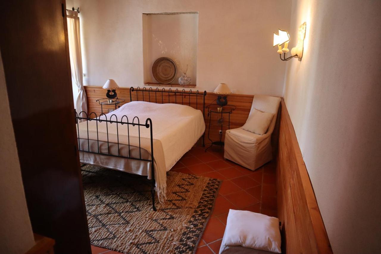 Os Agostos Bed & Breakfast Ngoại thất bức ảnh
