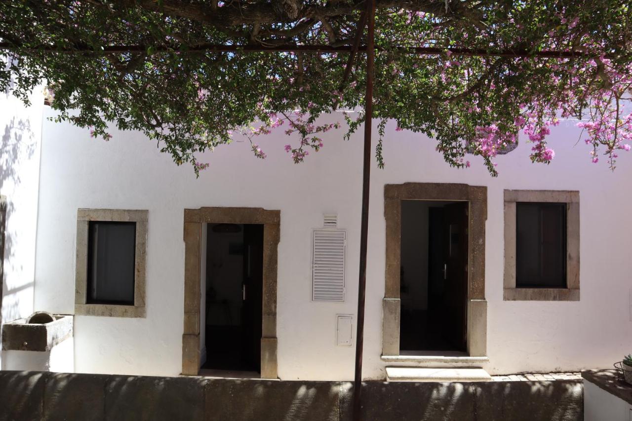 Os Agostos Bed & Breakfast Ngoại thất bức ảnh