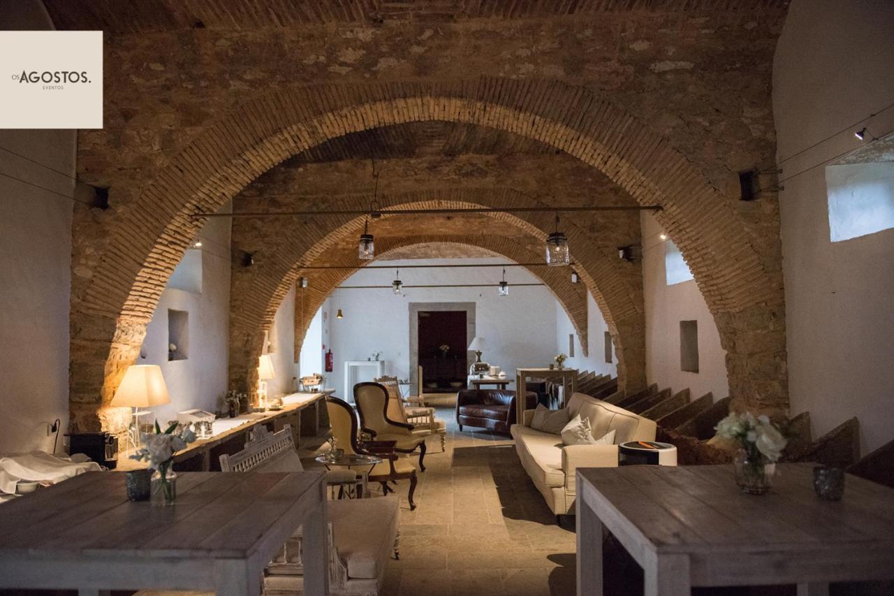 Os Agostos Bed & Breakfast Ngoại thất bức ảnh