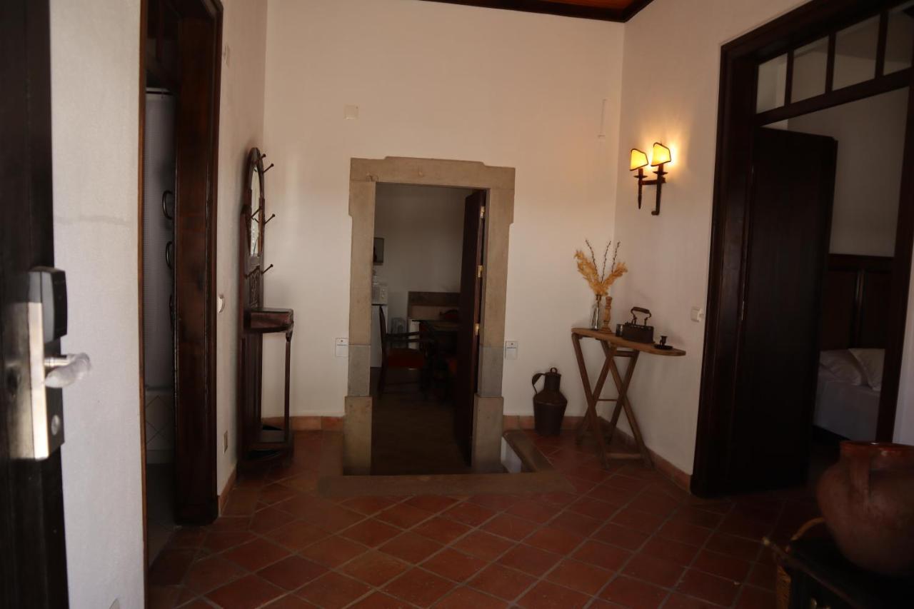 Os Agostos Bed & Breakfast Ngoại thất bức ảnh