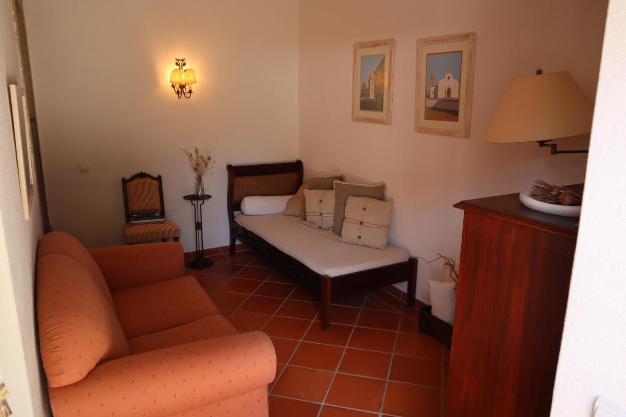 Os Agostos Bed & Breakfast Ngoại thất bức ảnh